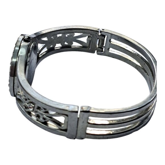 The Avenue Watch Silver Tone Quartz Analog Ladies Clasp Bracelet Rhinestone Read - Picture 9 of 11